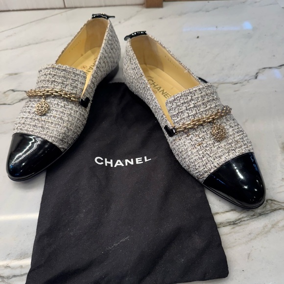 Chanel Tweed Flats - Picture 4 of 5